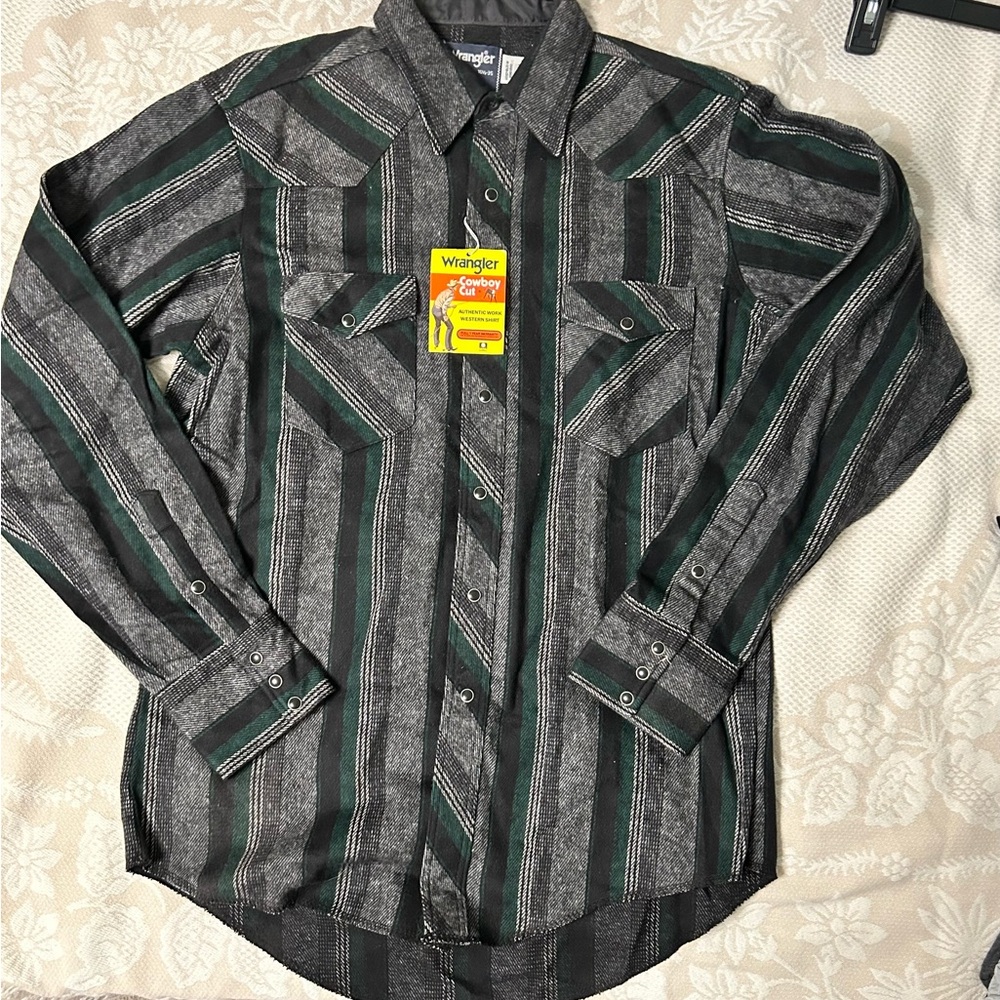 Wrangler Men's Green and Black Striped Casual Shirt